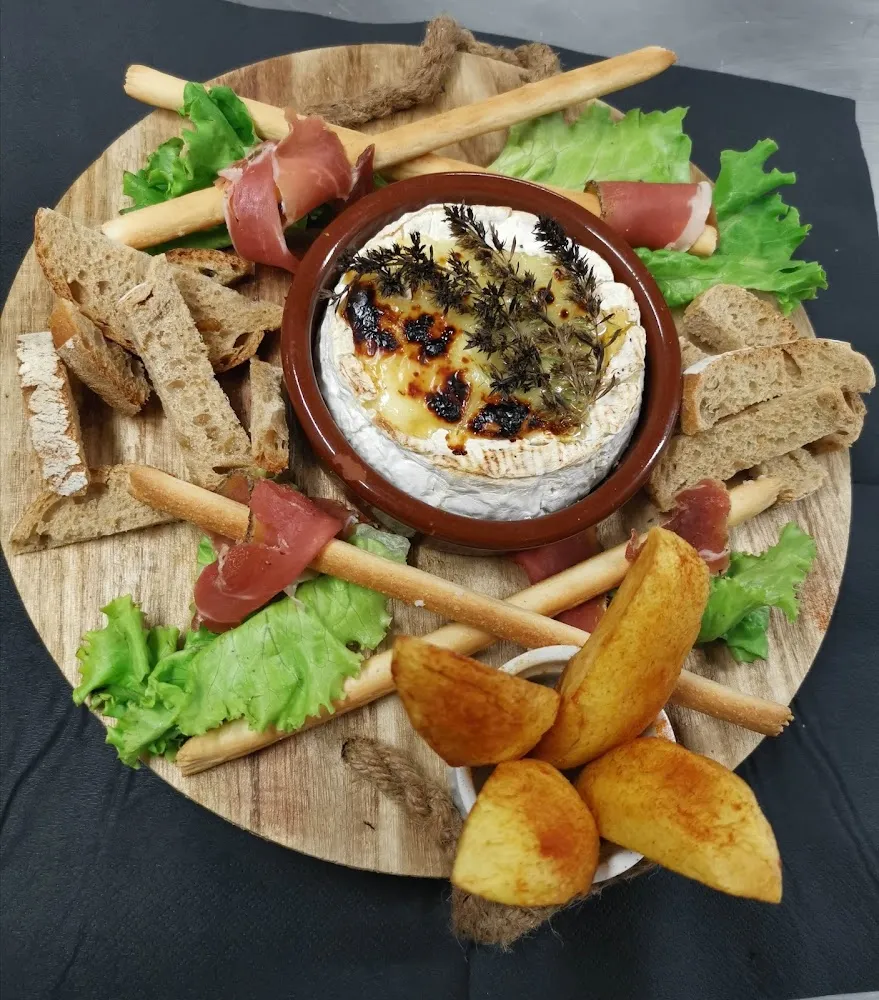 Planche Camembert Rôti Au Thym